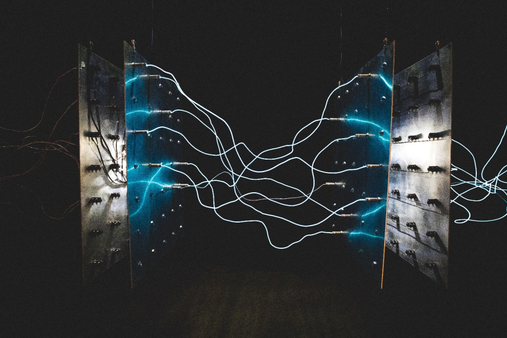 Антистатическая защита рабочего места: средства и требования